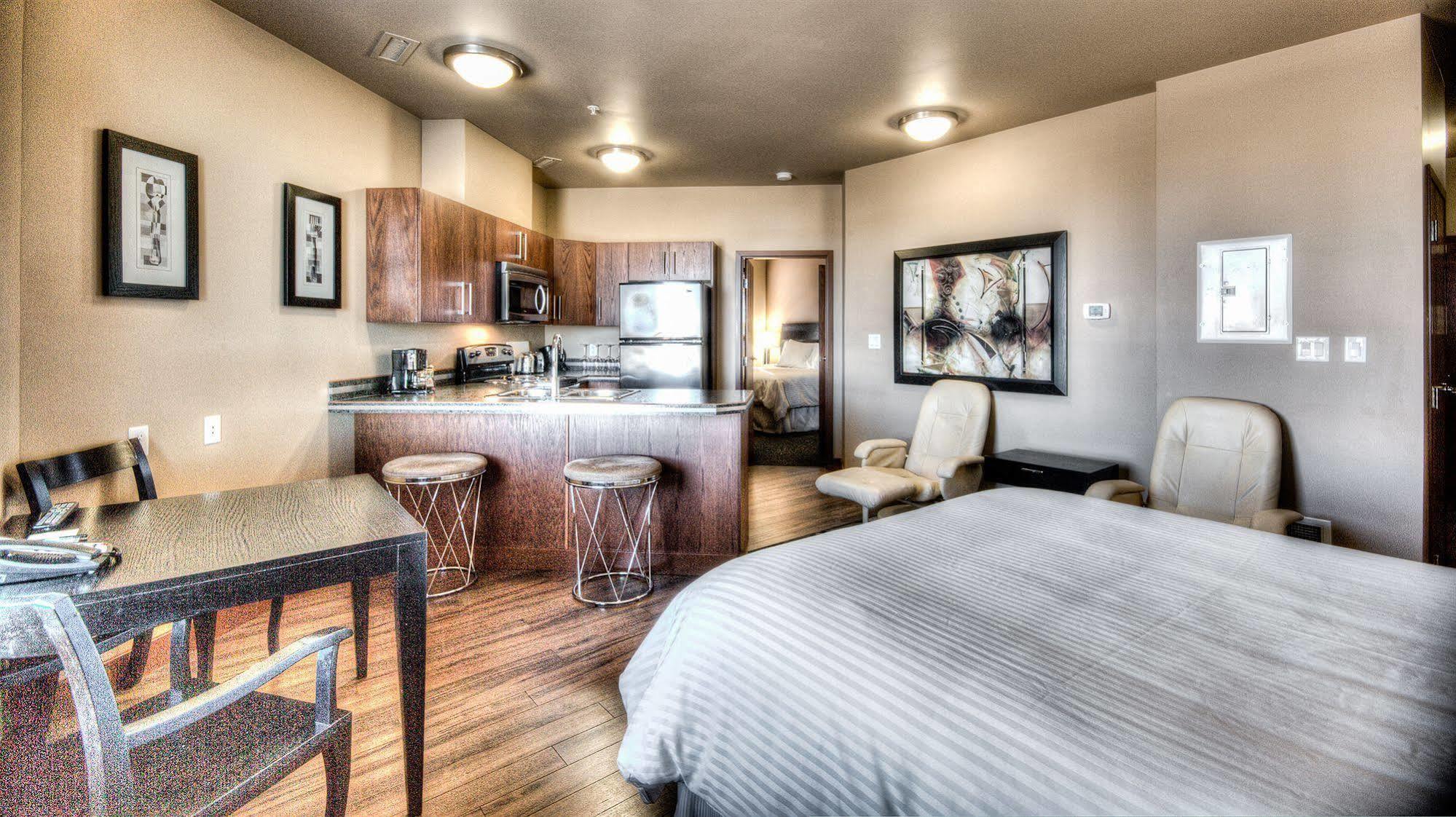 Grand Inn & Residence- Grande Prairie Buitenkant foto