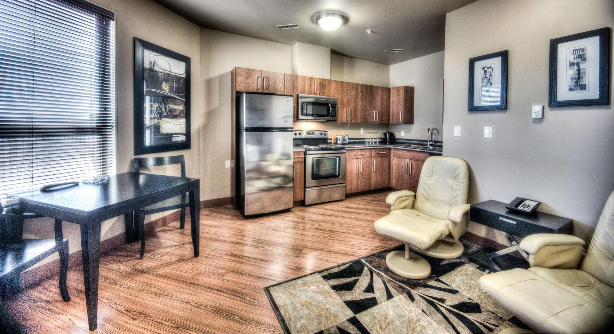 Grand Inn & Residence- Grande Prairie Buitenkant foto